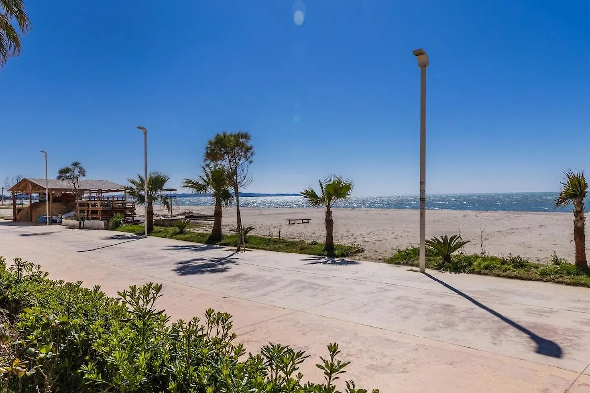 Gemelli Seafront Duplex By Ps Apartment Durres