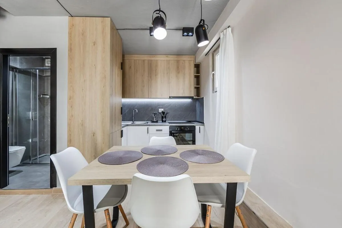 Gemelli Seafront Duplex By Ps Apartment Durres
